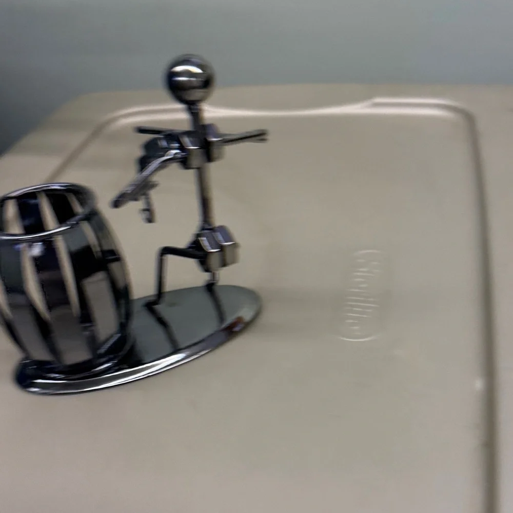 Metallic Violinist Figurine with Pencil Holder